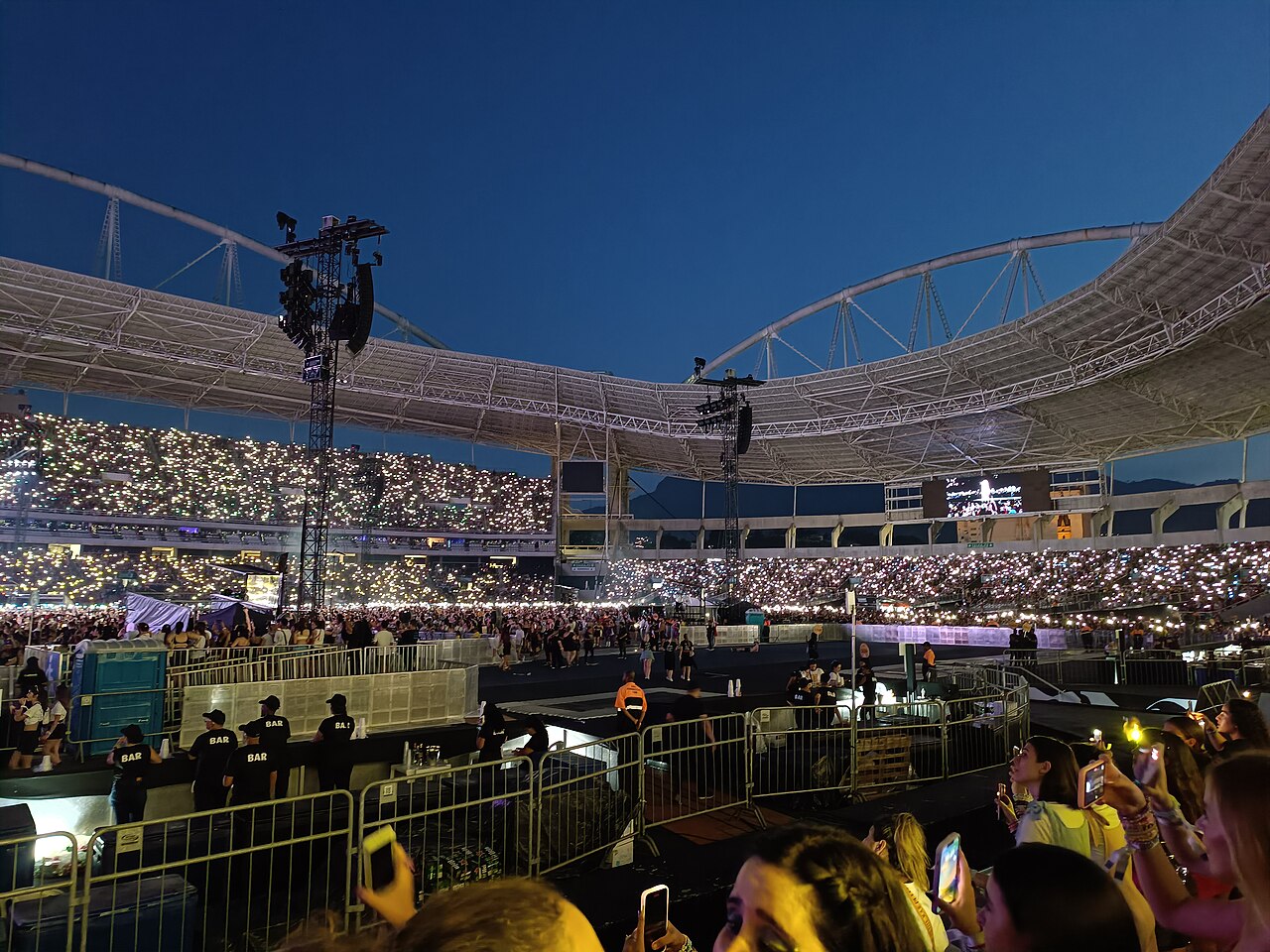 Estádio Olímpico Nilton Santos durante o show da cantora pop americana Taylor Swift. — Rio de Janeiro, November 17, 2023